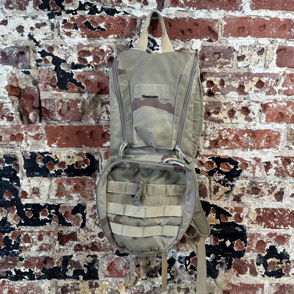 Camelback Maximum Gear Backpack M.U.L.E Desert Tan Camo